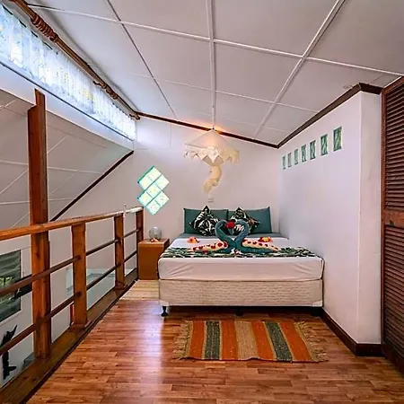 Lemongrass Lodge