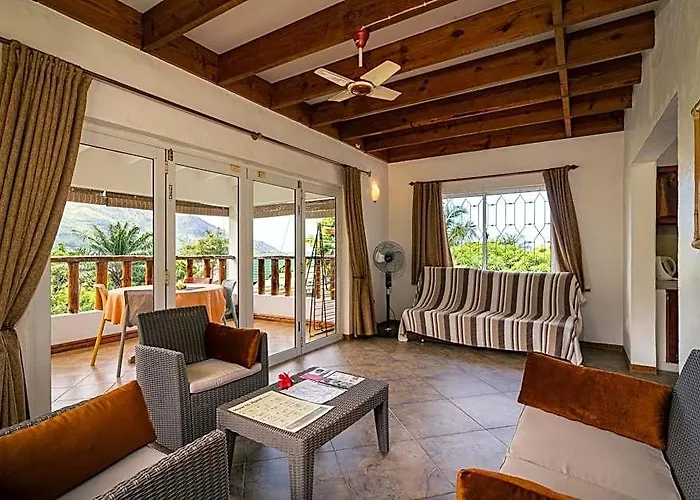 Hotell Lemongrass Beau Vallon (Mahe)