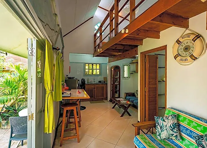 Hotell Lemongrass Beau Vallon (Mahe)